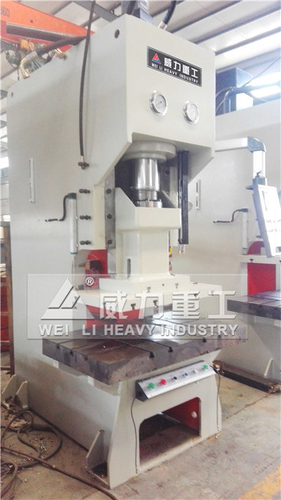 液壓沖床定位精度與環境溫度及坐標軸有關系2