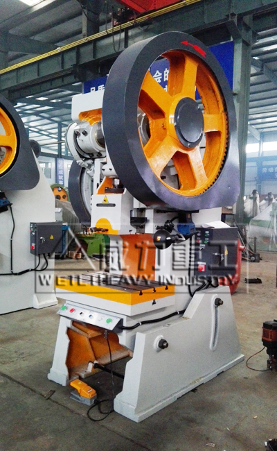 63噸機(jī)械沖床機(jī)身可傾斜